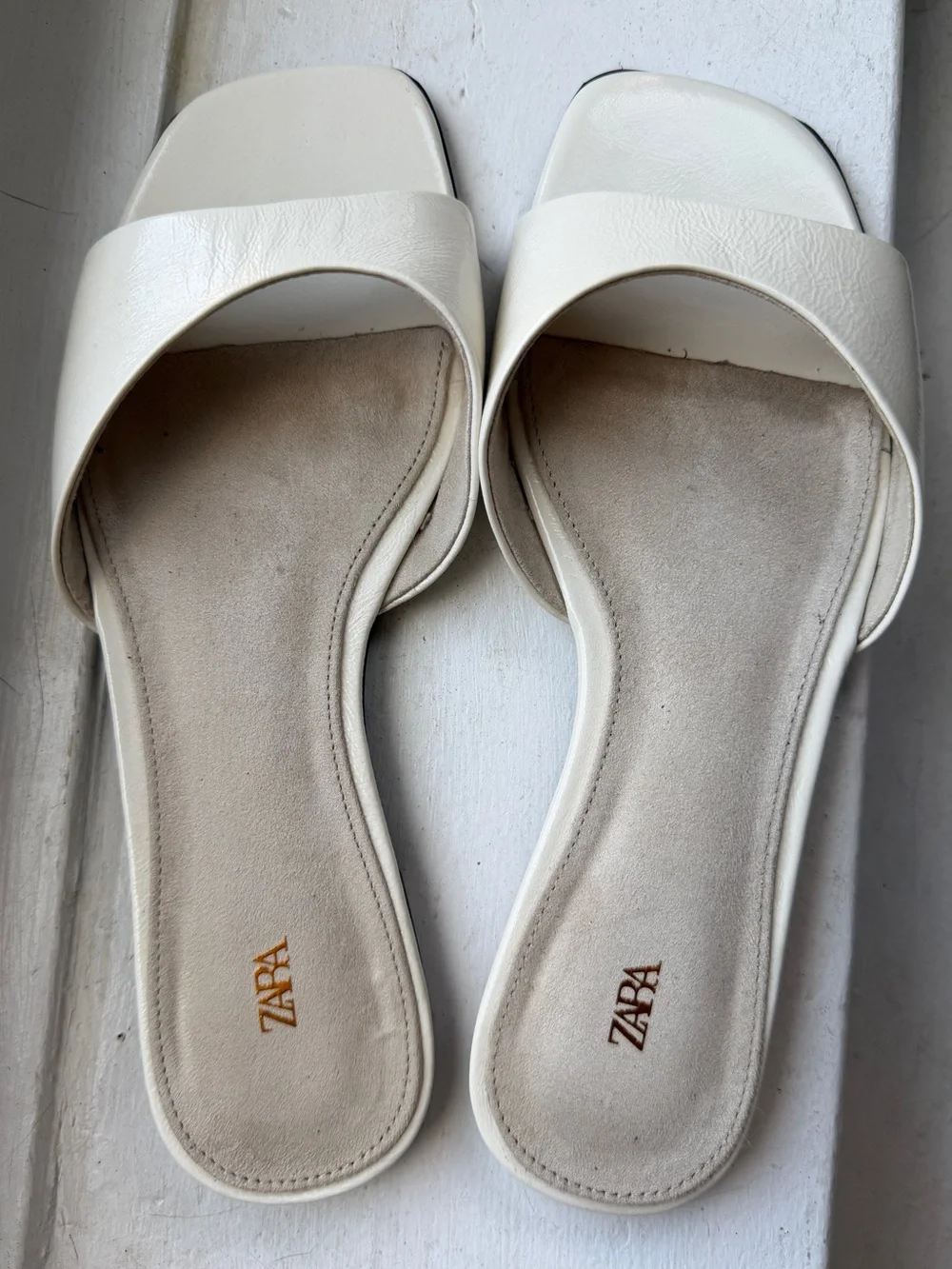 Zara White Leather Flat Sandals - Picture 2 of 3